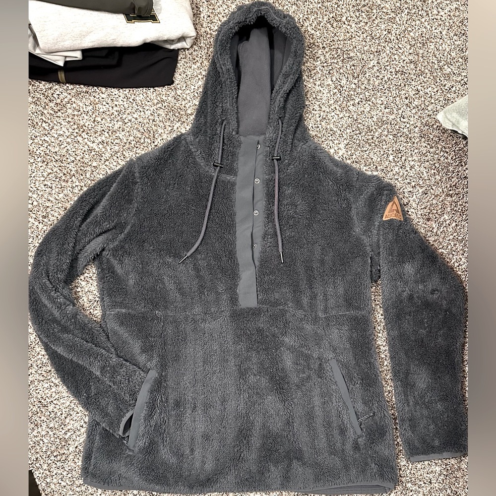 Turbulence altitude, hooded pullover. Women’s Large NWT ($59.99)